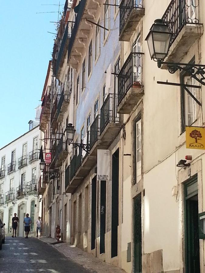 Charming Flat With Balconies Central Chiado District 2 Bedrooms & Ac 19Th Century Building 리스본 외부 사진
